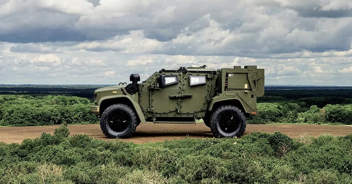 Oshkosh Defense gives the hybrid-electric JLTV its UK debut at DVD 2026