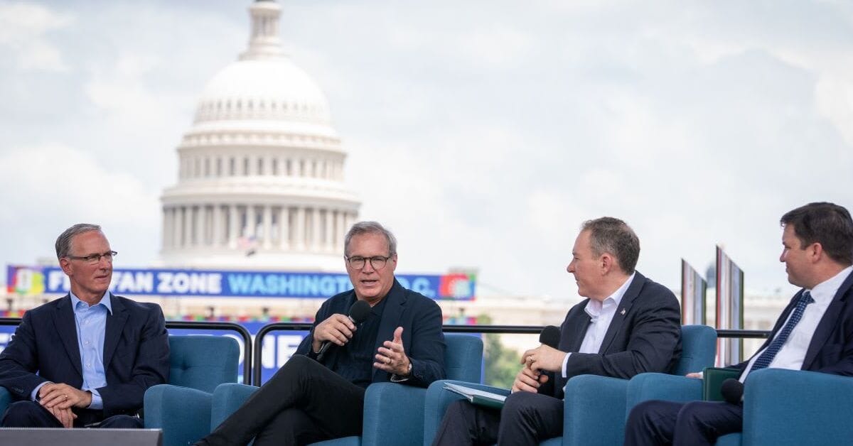 EPA Proposal Could Reshape 2027 Heavy-Duty Truck Market — and Fleet Buying Decisions