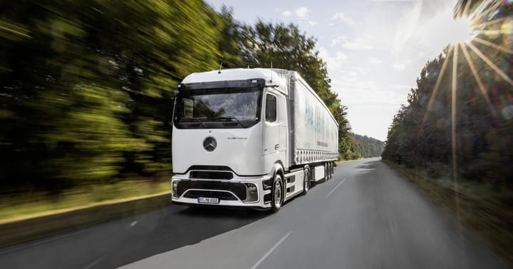 Mercedes eActros 600 Delivers Tesla-Like Efficiency in Real-World Winter Operations